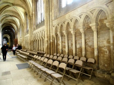 Peterborough Cathedral, south aisle 02