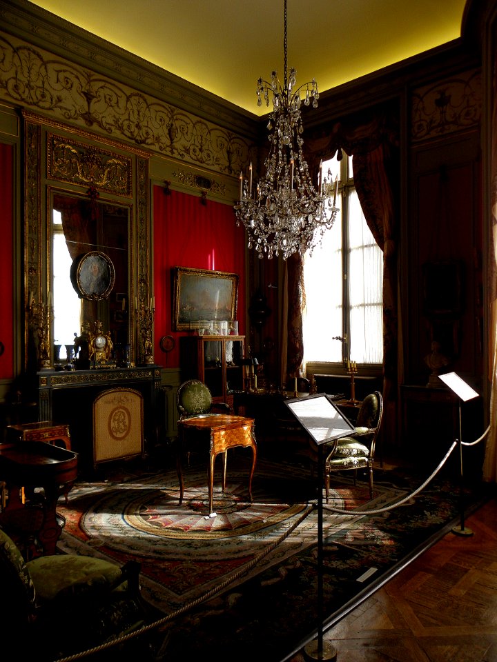 Paris (75008) Musée Nissim de Camondo Petit Bureau 01