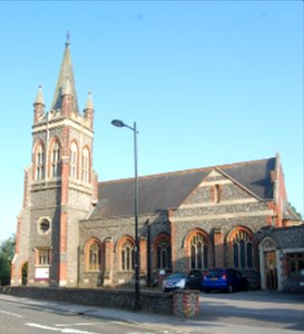 Petersfield Methodist Church, Station Road, Petersfield (July 2019) (4)