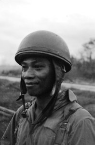 Parachutist van het Korps Speciale Troepen, Bestanddeelnr 2789