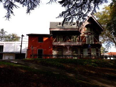 Oullins - Parc Chabrières-Arlès, chalet est