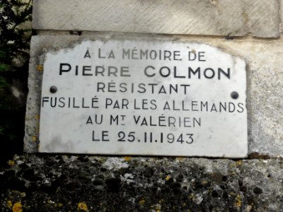 Ourches-sur-Meuse (Meuse) monument aux morts (02)