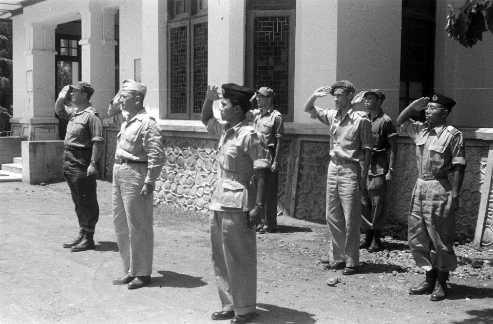 Overal in Indonesië worden thans de Nederlandse patrouillegebieden, soms bij geh, Bestanddeelnr 896