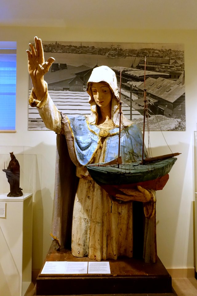 Our Lady of Good Voyage, by Angelo Lualdi, c. 1915, painted wood and metal - Cape Ann Museum - Gloucester, MA - DSC01375