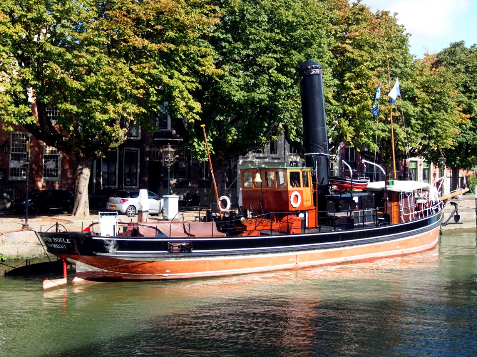 Pieter Boele (tugboat, 1893), ENI 02302244, Stoomsleepboot in binnenhaven - Dordrecht pic5