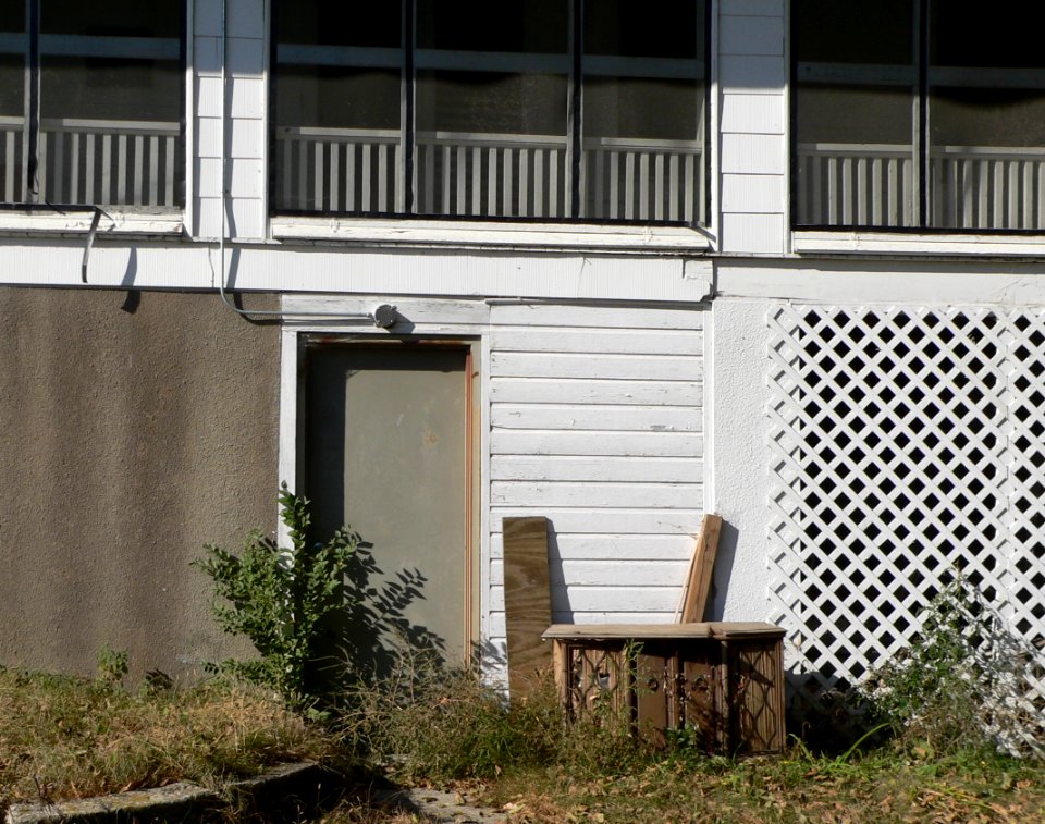 Picotte hospital lower E entrance