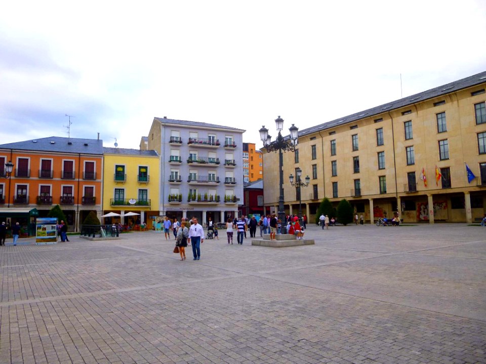 Ponferrada - Plaza del Ayuntamiento 3