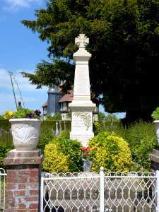Piencourt (Eure) monument aux morts