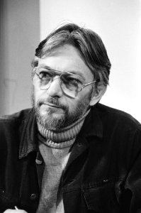 Portret van Bram van der Lek fractieleider van de Pacifistisch Socialistische Pa, Bestanddeelnr 931-2746