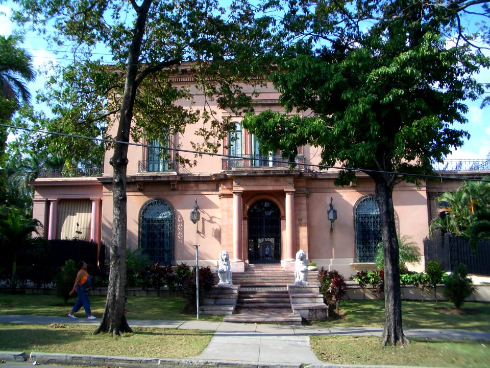 Pink house in Havana