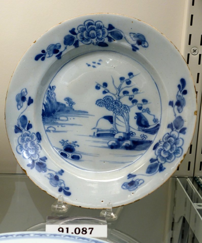 Plate, Bristol, England, 1750-1760, tin-glazed earthenware, item HD 91.087 - Flynt Center of Early New England Life - Deerfield, Massachusetts - DSC04255