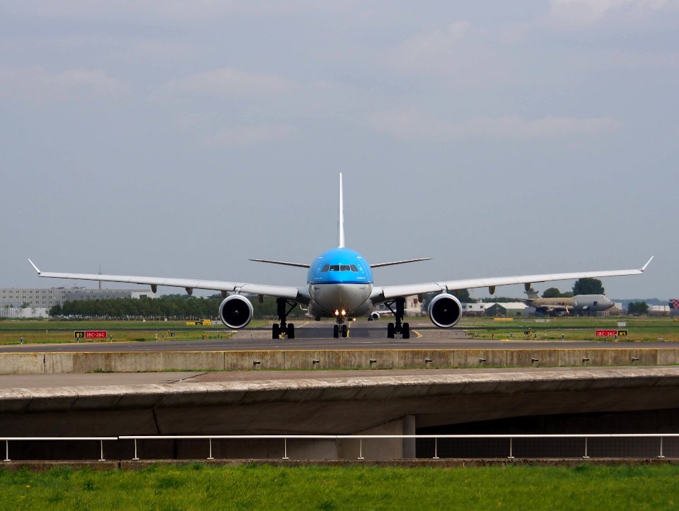 PH-AOD KLM Royal Dutch Airlines Airbus A330-203 - cn 738 20130714 pic2