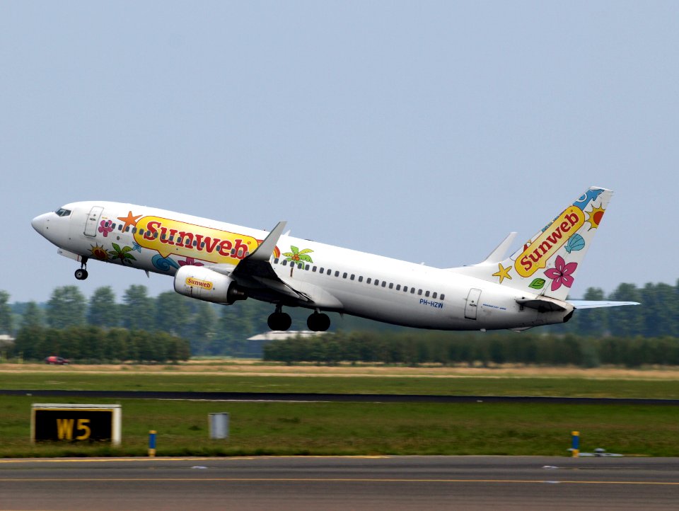 PH-HZW Transavia Sunweb Boeing 737-8K2 PH-HZW (msn 29345) pic2