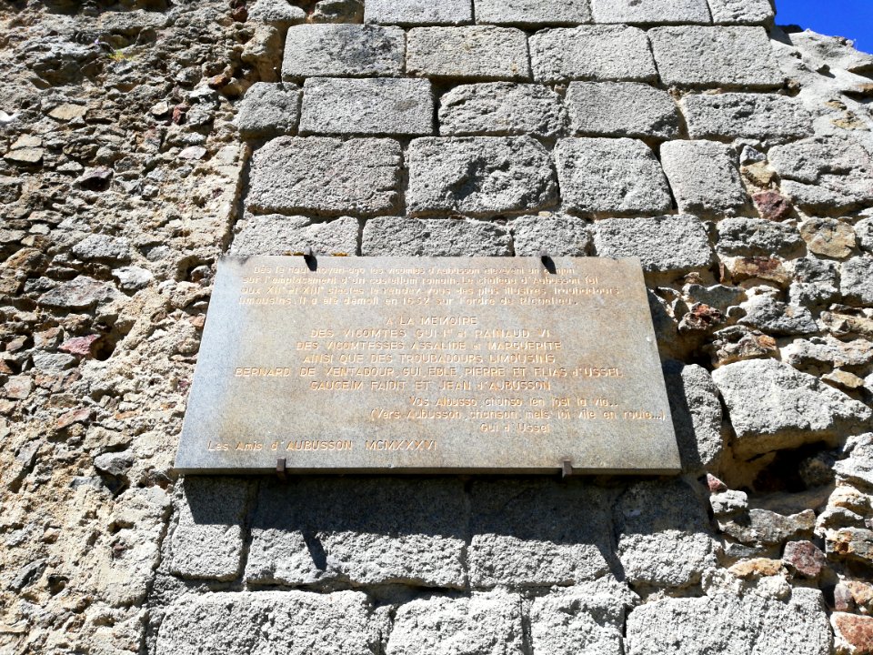Plaque donjon château d'Aubusson