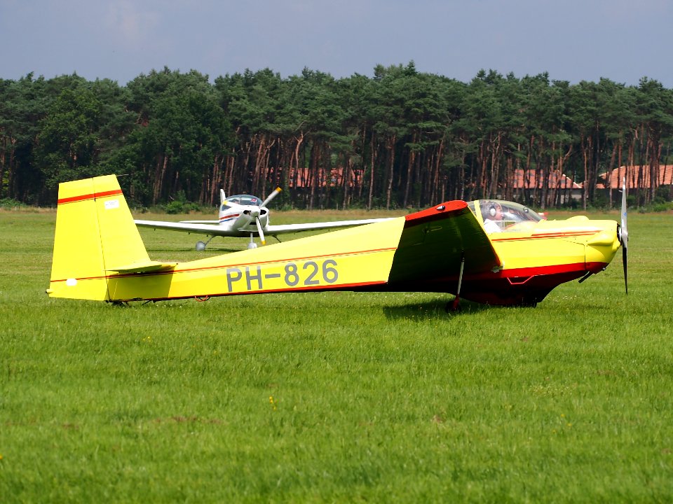 PH-826 Scheibe SF 25 B, at Hilversum Airport (ICAO EHHV), photo-10