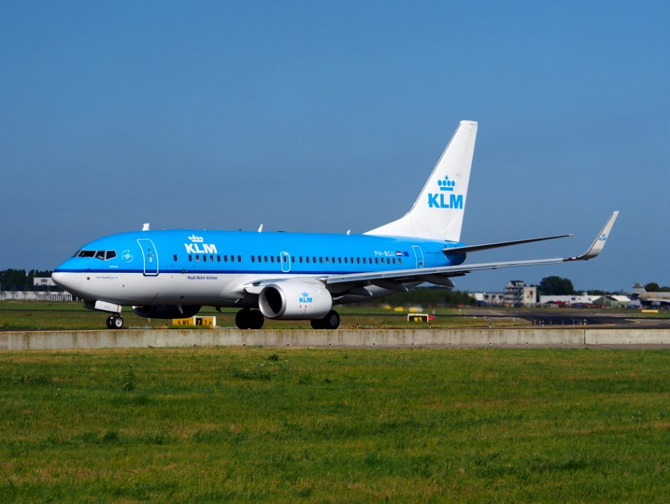 PH-BGU KLM Royal Dutch Airlines Boeing 737-7K2(WL) - cn 39257 taxiing 18july2013 pic-001