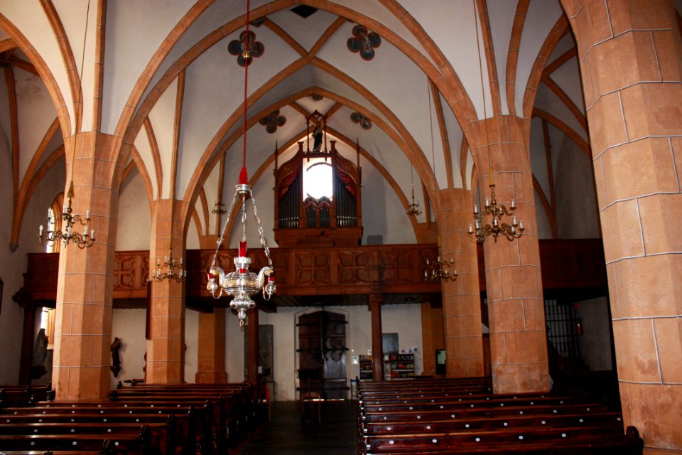 Pfarrkirche Hermagor - Innenansicht - Blick zur Orgelempore