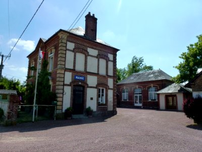Piencourt (Eure) mairie - école