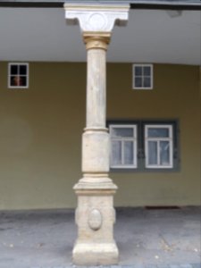 Säule am Markt in Arnstadt 2