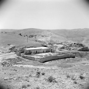 Ruines van gebouwen te Khan Hathrour, Bestanddeelnr 255-5130