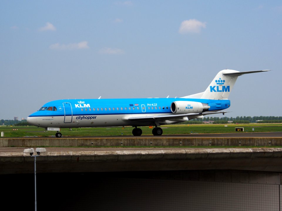 PH-KZF KLM Cityhopper Fokker F70 - cn 11577 - pic2