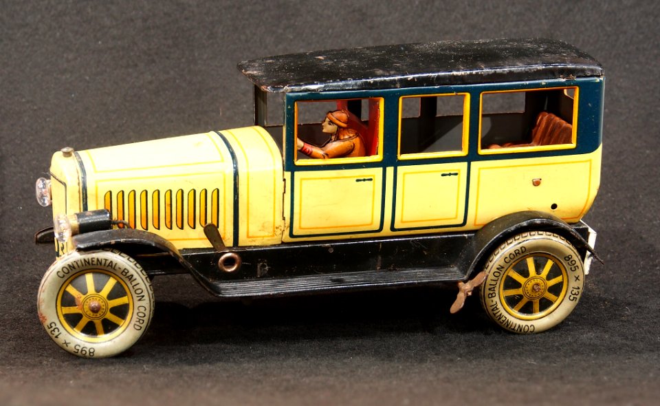 Photo of a JDN tin car 603 made in Germany, pic1