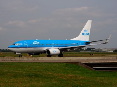 PH-BGH KLM Royal Dutch Airlines Boeing 737-7K2(WL) taxiing 14Juli2013 pic2