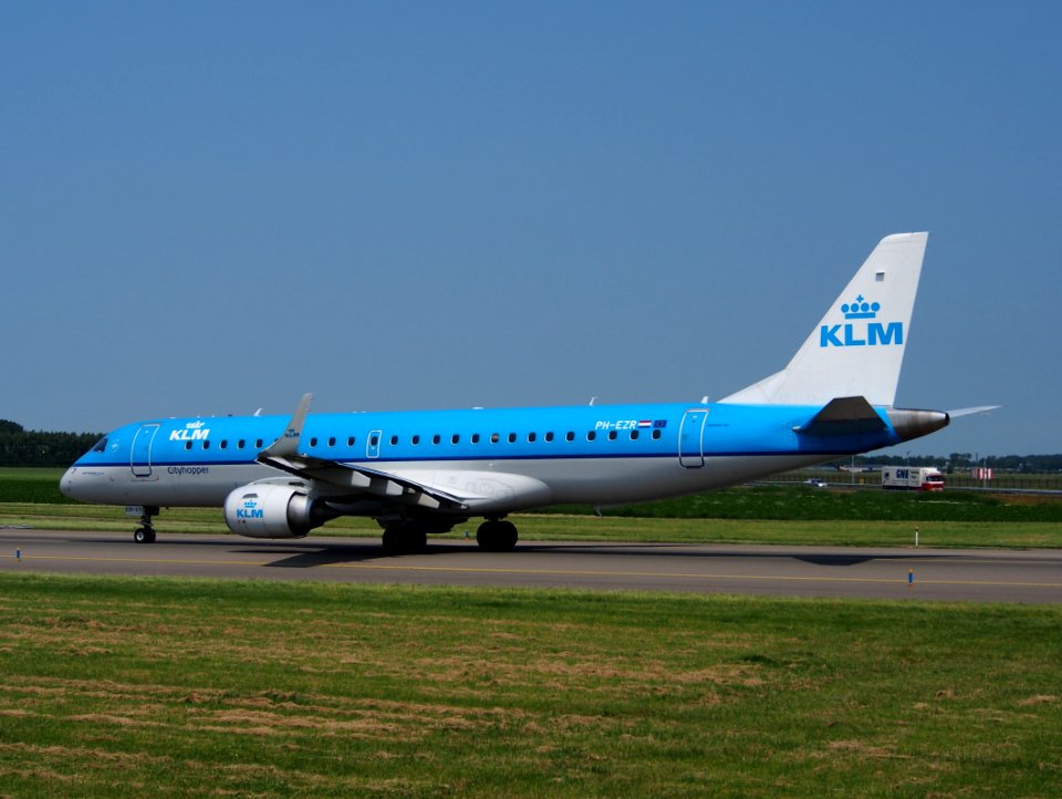 PH-EZR KLM Cityhopper Embraer ERJ-190STD (ERJ-190-100) - cn 19000375 pic9