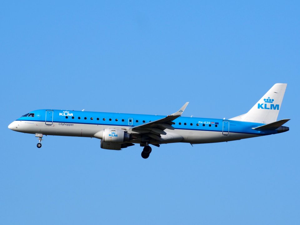 PH-EZO, landing at Schiphol on 2Feb2014 pic25