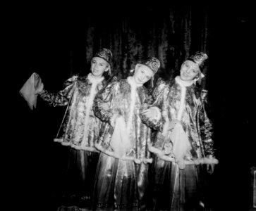 Russische dansgroep repeteert in Carre, Bestanddeelnr 906-3788