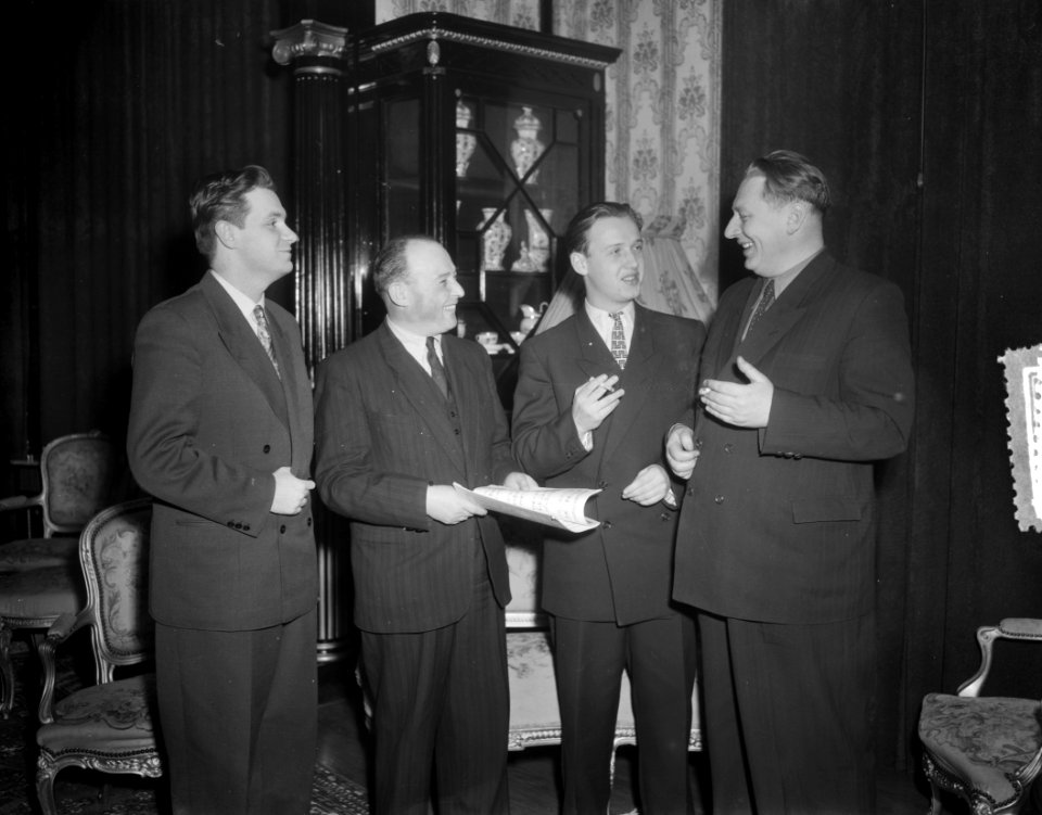 Russische musici in ons land J. Bezzodmi, Bestanddeelnr 906-2163