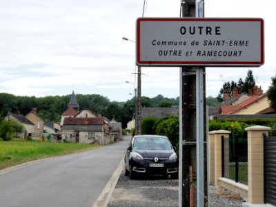 Saint-Erme-Outre-et-Ramecourt (Aisne) city limit sign Outre