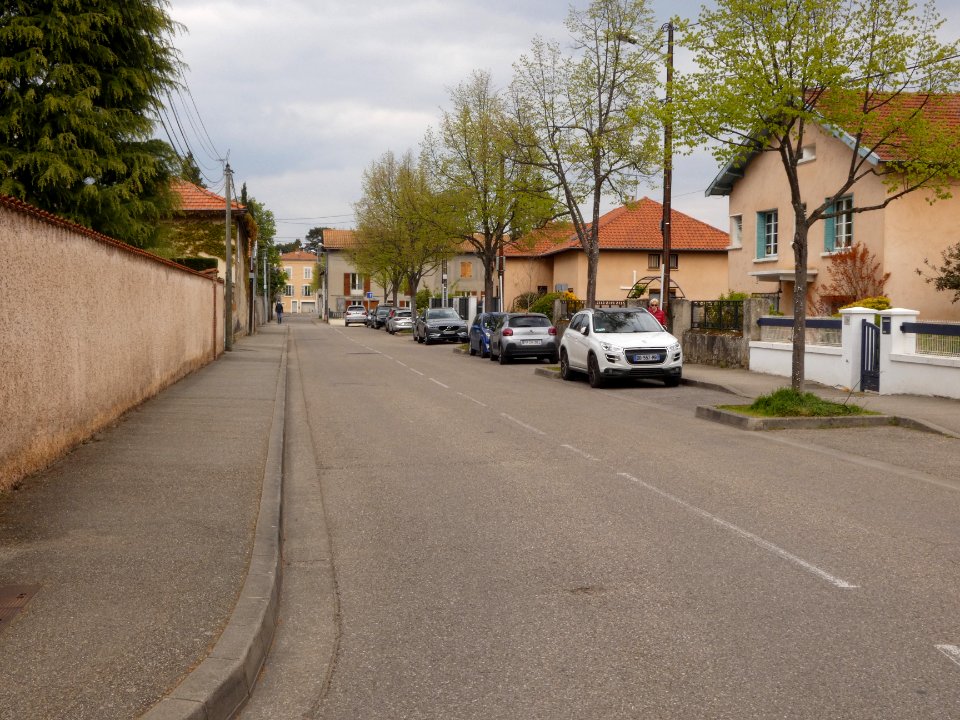 Saint-Genis-Laval - Avenue de Beauregard - Depuis la rue Édouard Millaud