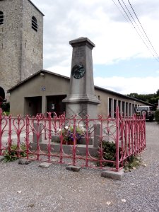 Saint-Aubin (Nord, Fr) monument aux morts