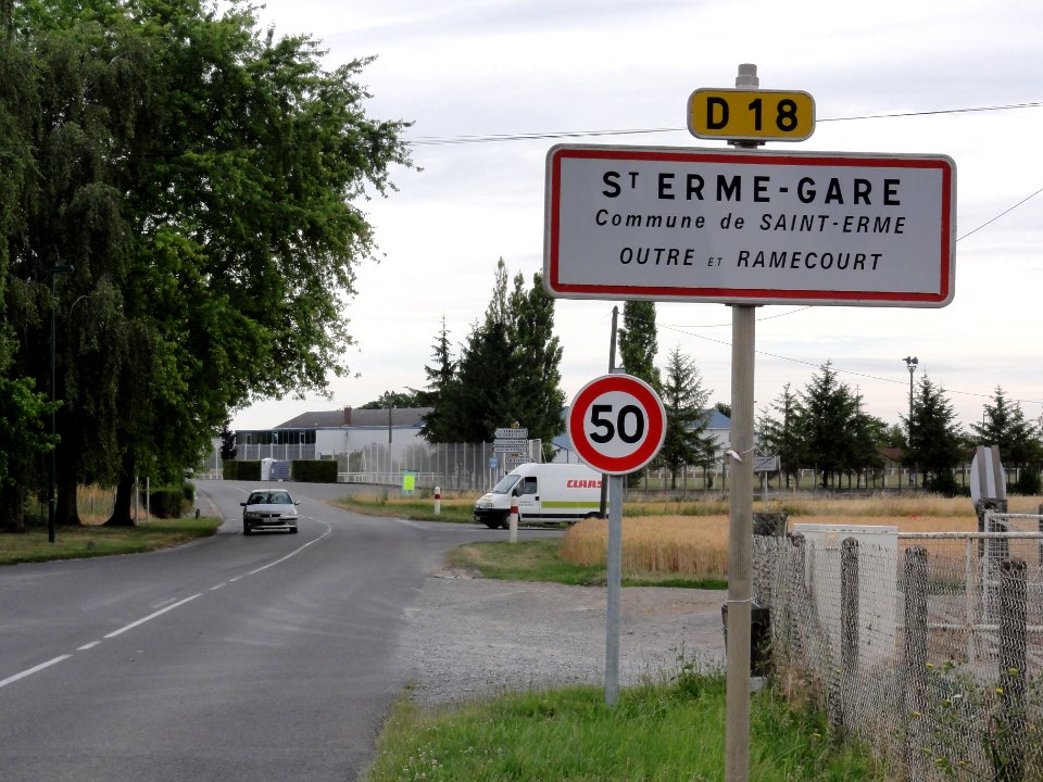 Saint-Erme-Outre-et-Ramecourt (Aisne) city limit sign Saint-Erme-gare