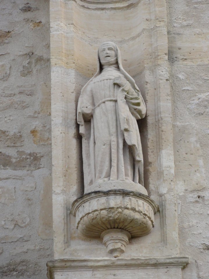 Saint-Erme-Outre-et-Ramecourt (Aisne) église de Saint-Erme (04) statue de la façade