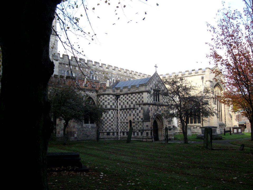 Saint Mary's Church, Luton - general view oct 2010