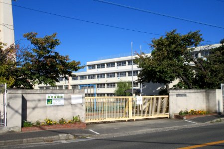 Sakai City Hikisho elementary school