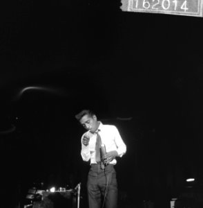 Sammy Davis Jr tijdens optreden in theater Carre, Bestanddeelnr 916-2014