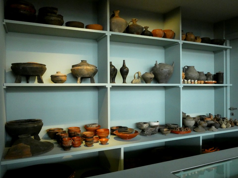 Saint-Romain-en-Gal - Musée gallo-romain - Boutique d'un marchand de céramiques 01