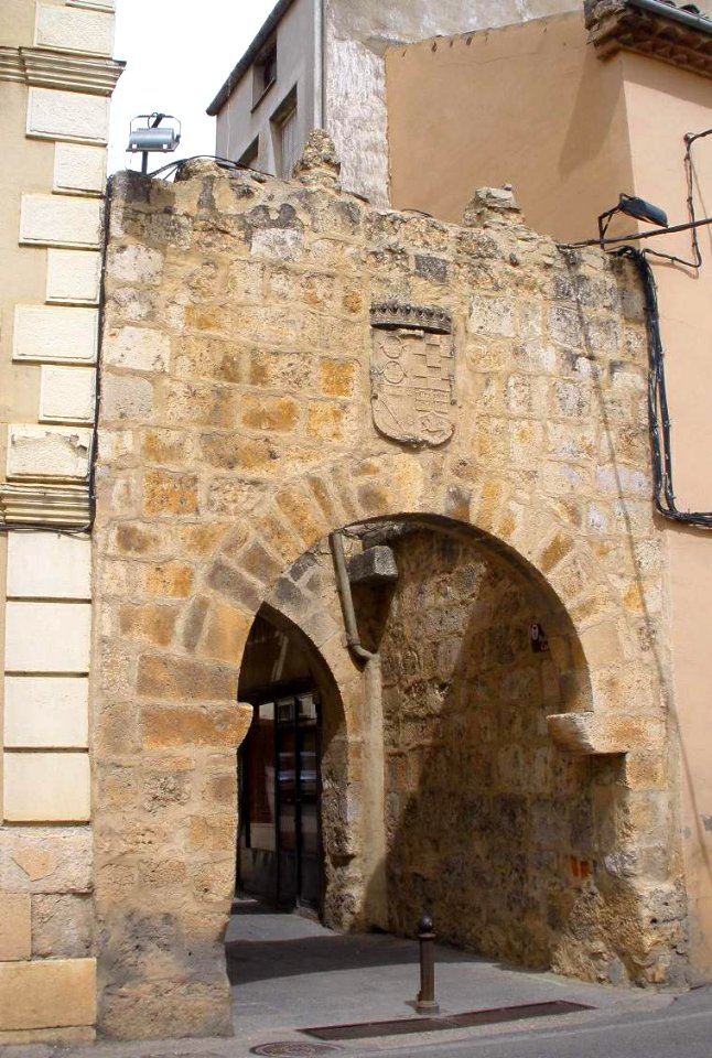 San Esteban de Gormaz - Puerta de la Villa 2