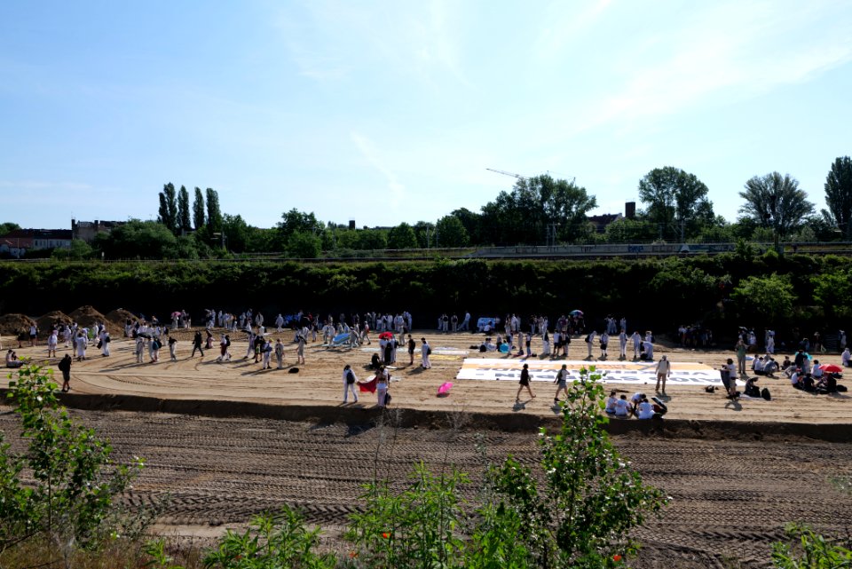 Sand im Getriebe protest A100 Treptower Park 2021-06-05 08