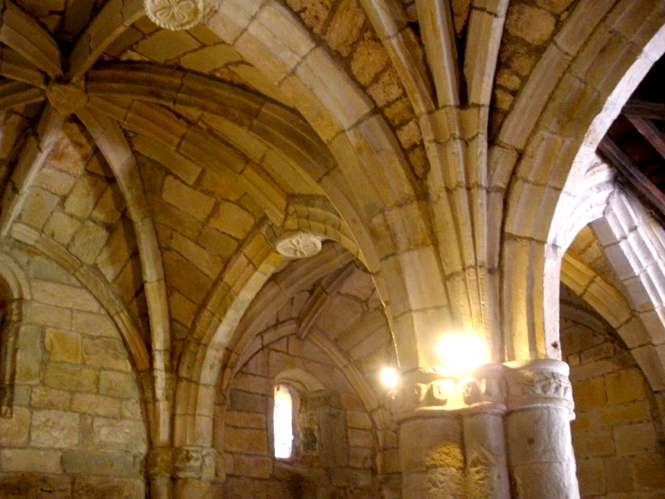 Santillana del Mar - Colegiata de Santa Juliana, claustro (Capilla de Polanco) 1