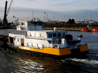 Savanna II - ENI 02320353 leaving Berendrechtlock, Port of Antwerp pic3 photo