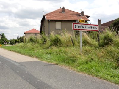 Saint-Rémy-aux-Bois (M-et-M) city limit sign