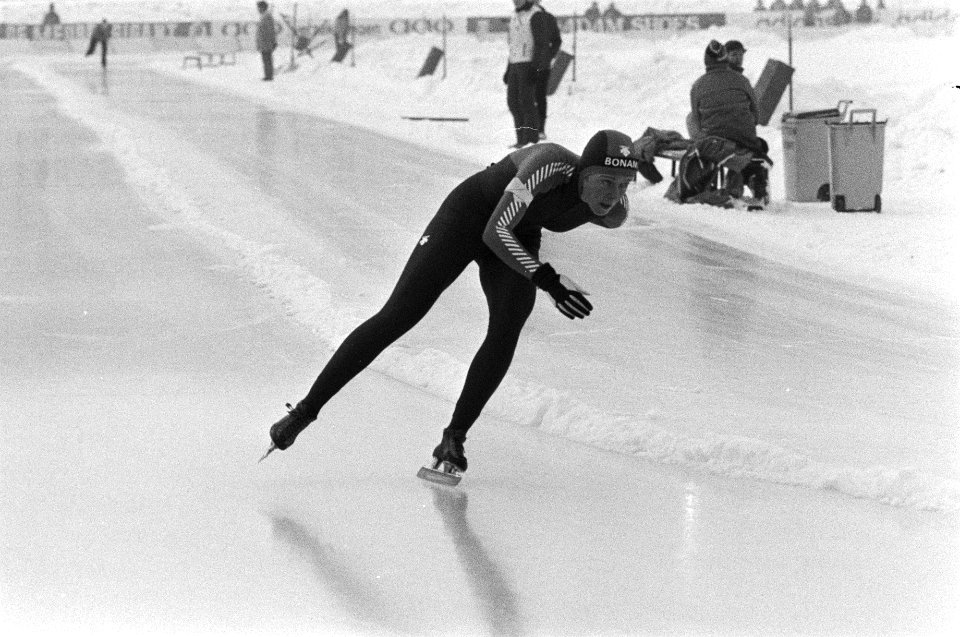 Schaatsinterland Nederland tegen Noorwegen in Groningen. Ina Steenbruggen in act, Bestanddeelnr 931-8740