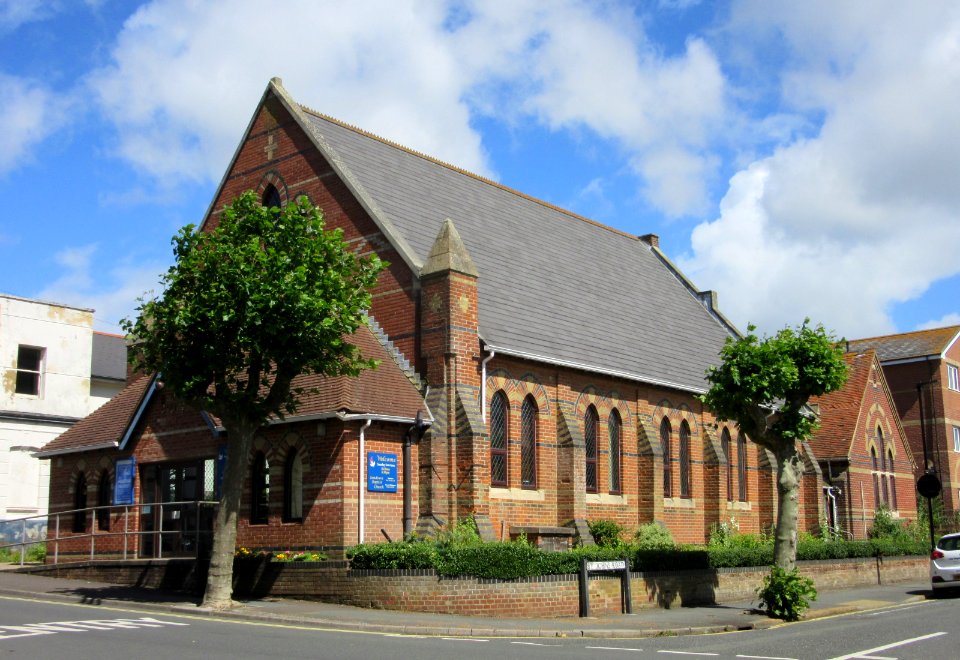 Sandown Baptist Church, Station Avenue, Sandown (July 2016) (7)