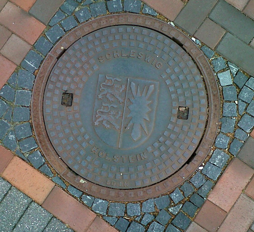 Schachtdeckel Schleswig-Holstein 20110517-1837