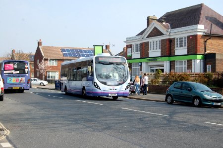 SN14 EBP (Route 18) outside the former Oakwood pub (now Co-op), 190 Northern Parade, Hilsea (March 2019)