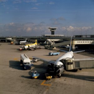 Schiphol, Bestanddeelnr 254-8945